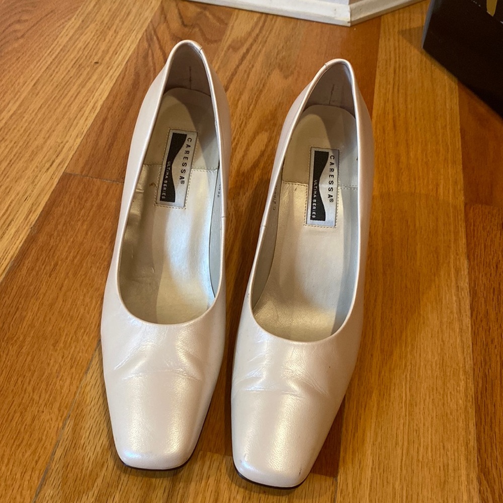 Beige ballerina heels